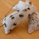 Souris pour chat à l'herbe à chat séchée