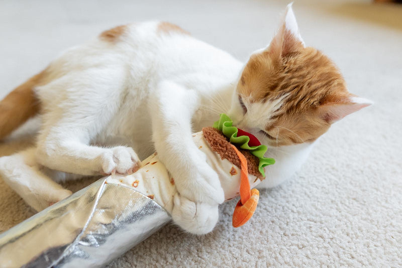 Peluche maxi pour chat burrito